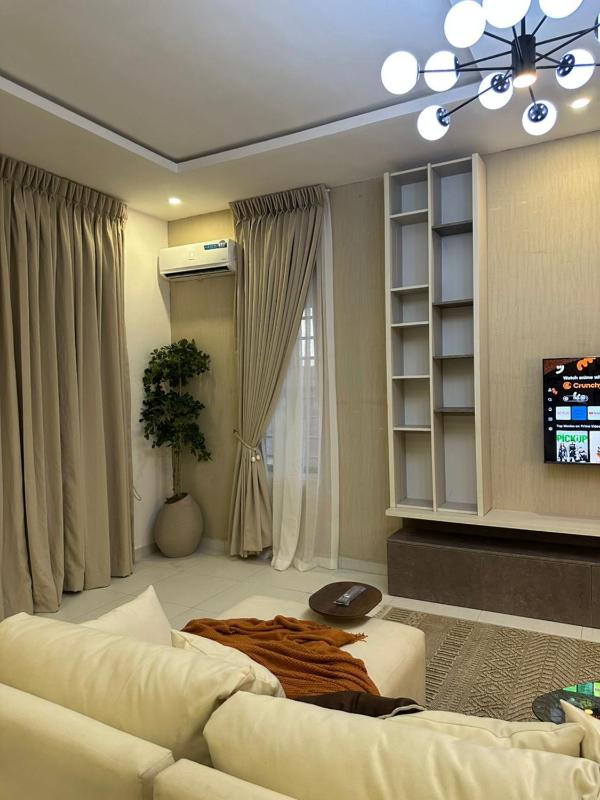 Crystal's apartment in a secure estate with pool - image 11