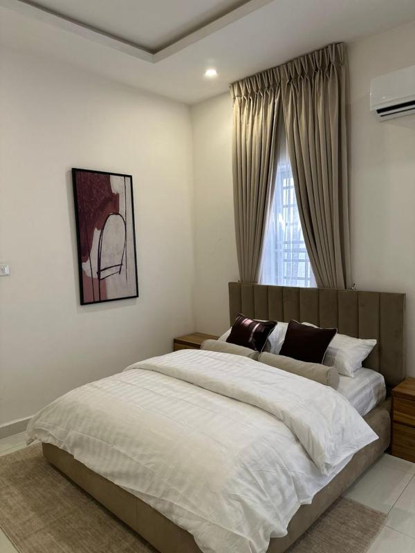 Crystal's apartment in a secure estate with pool - image 6