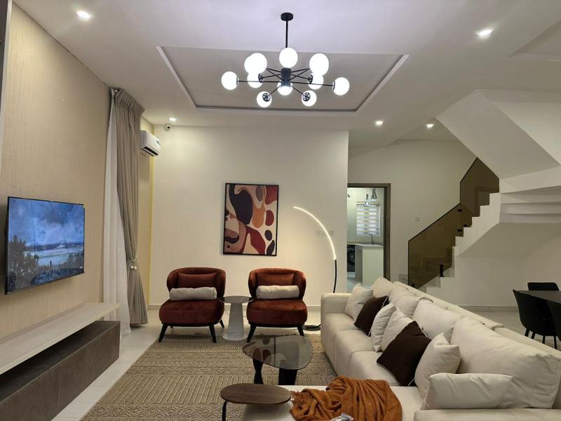 Crystal's apartment in a secure estate with pool - image 8