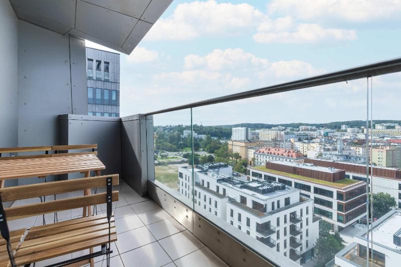 Sea Towers Apartament z Widokiem na Morze 3 Sypialnie i 2 Balkony by Noclegi Renters - image 15