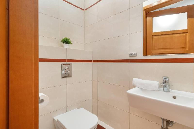Sea Towers Apartament z Widokiem na Morze 3 Sypialnie i 2 Balkony by Noclegi Renters - image 25