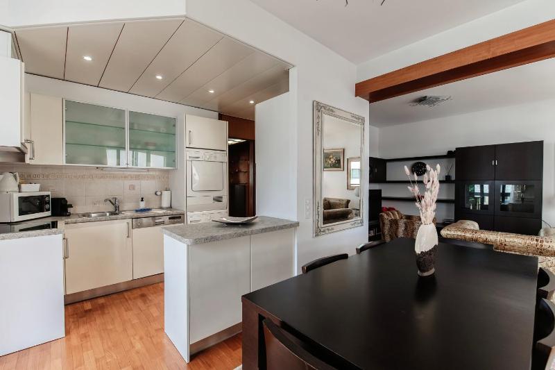 Yamina Luxury Apartment by Quokka 360 - Next to Lido di Lugano - image 11
