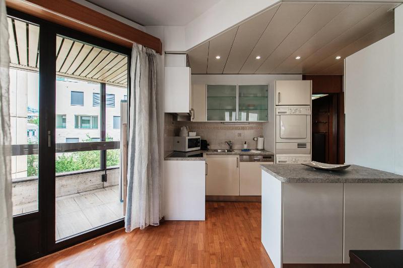 Yamina Luxury Apartment by Quokka 360 - Next to Lido di Lugano - image 20