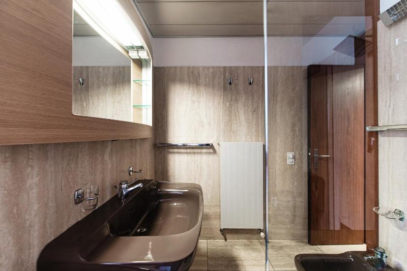 Yamina Luxury Apartment by Quokka 360 - Next to Lido di Lugano - image 8