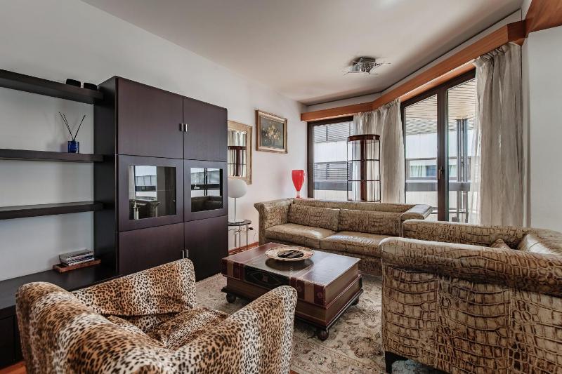 Yamina Luxury Apartment by Quokka 360 - Next to Lido di Lugano - image 1