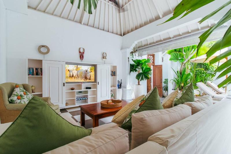Private 2 Br Pool Villa 400m to Beach Sleeps 4 - image 38