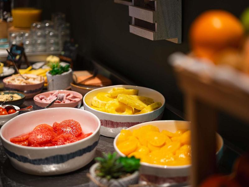 Novotel Lille Centre Gares - image 2