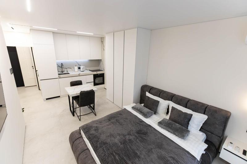 White Lines Premium Apartments City Center - image 10