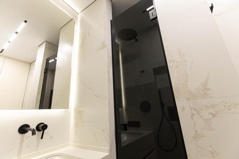 White Lines Premium Apartments City Center - image 13