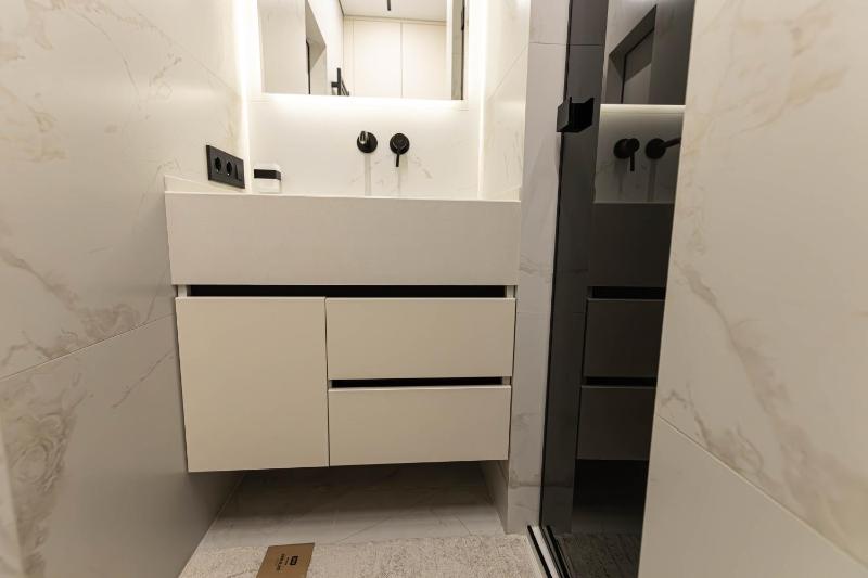 White Lines Premium Apartments City Center - image 15