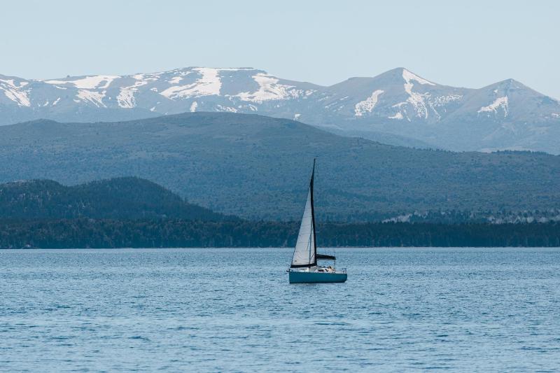 RentUp - Casa Nautica en Bariloche a orillas del Lago Nahuel Huapi - image 14