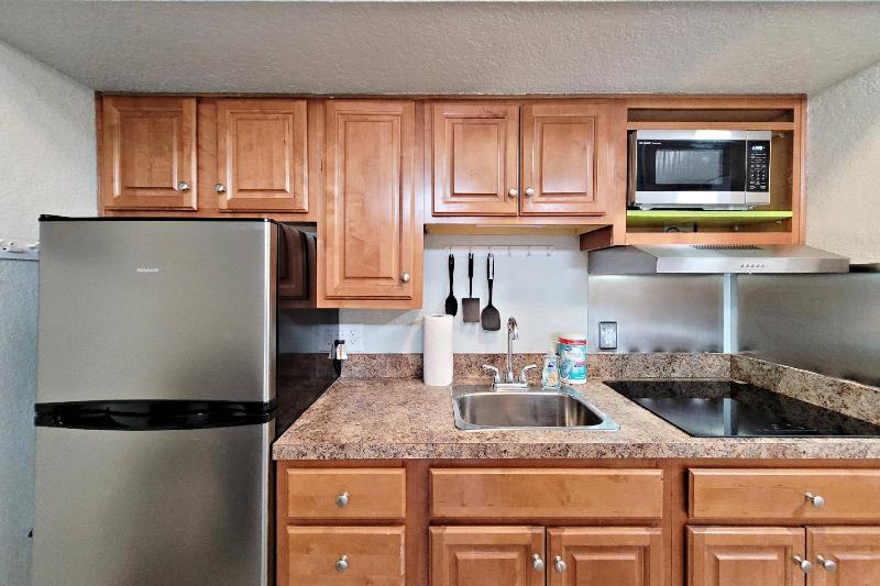 Pirates Cove Condo Unit #401 - image 3