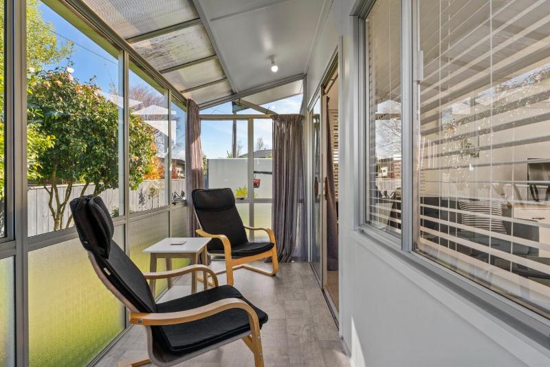 Huia Cottage - Taupo Holiday Home - image 4