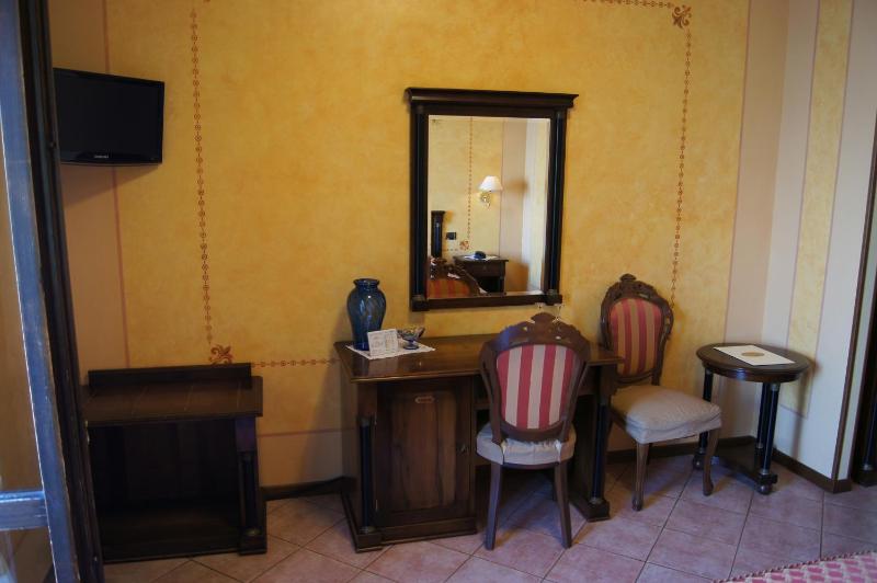 Hotel Lugana Parco Al Lago - image 2