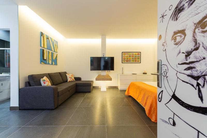 Suites Garden Loft Miro - image 1