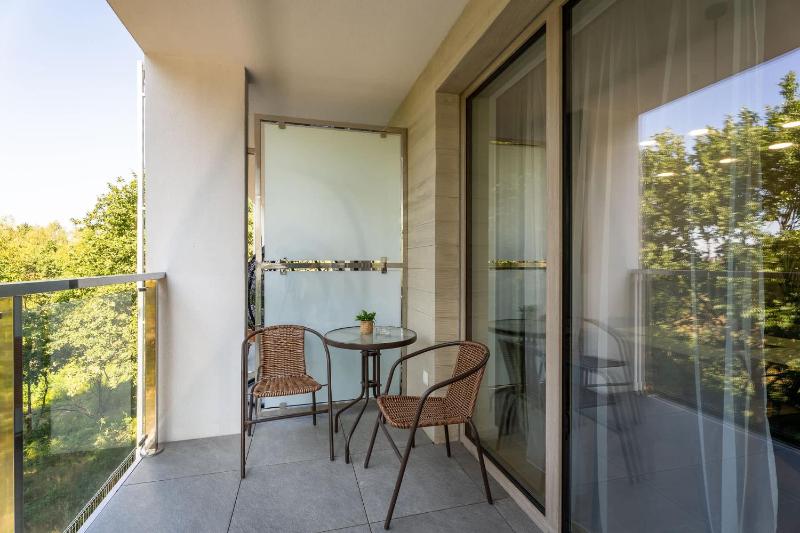 Przytulne Studio Sikorskiego Balkon i Parking by Noclegi Renters - image 16
