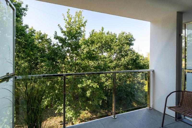 Przytulne Studio Sikorskiego Balkon i Parking by Noclegi Renters - image 18
