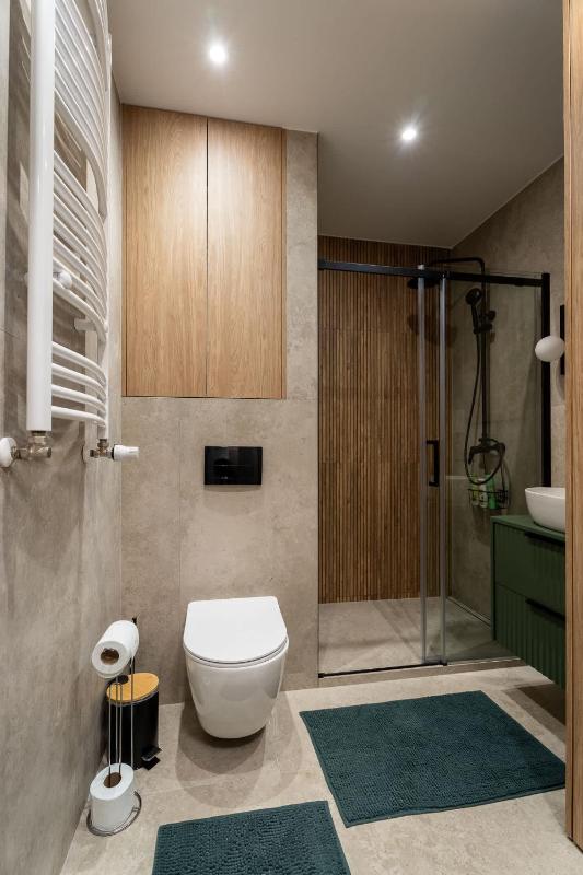 Przytulne Studio Sikorskiego Balkon i Parking by Noclegi Renters - image 4