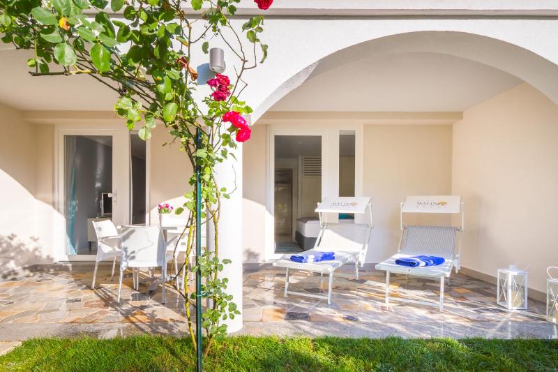 Family Suite with Garden Terrace image 4