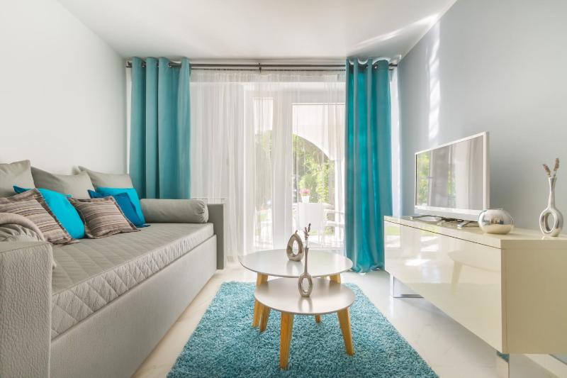 Family Suite with Garden Terrace image 1