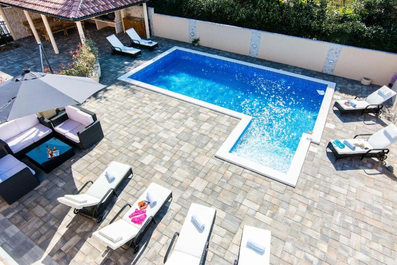 Holiday Home Lolita with pool - image 23