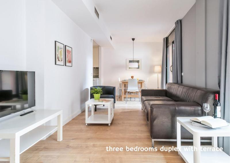 Inside Barcelona Apartments Princep - image 10