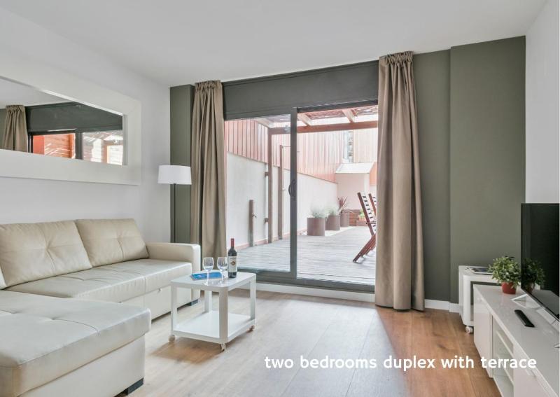 Inside Barcelona Apartments Princep - image 6