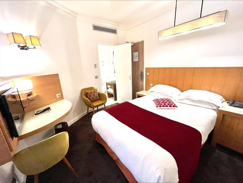 Westside Arc De Triomphe Hotel - image 8