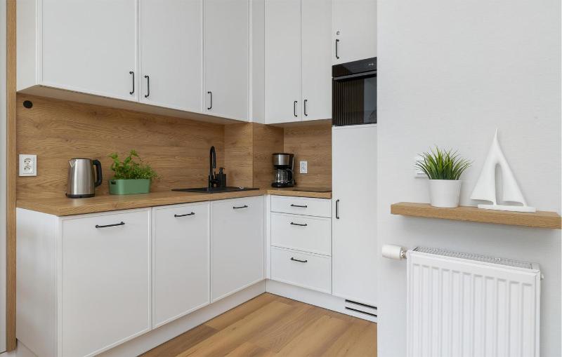 Amazing Apartment In Ustronie Morskie - image 9
