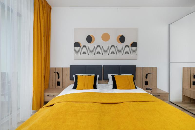 Stela Water Side Apartment - Swimming Pool & Sauna by Renters Prestige - image 20