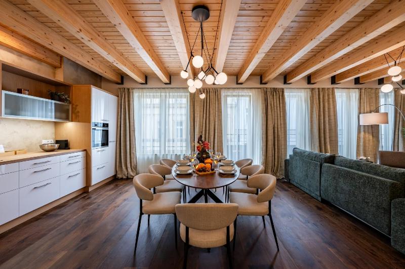 Prague Days - Luxurious 3BDR Maisonette w AC & Balcony & Desk - image 14