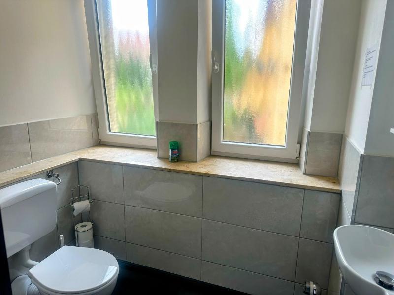 Zenger Homesharing - image 20