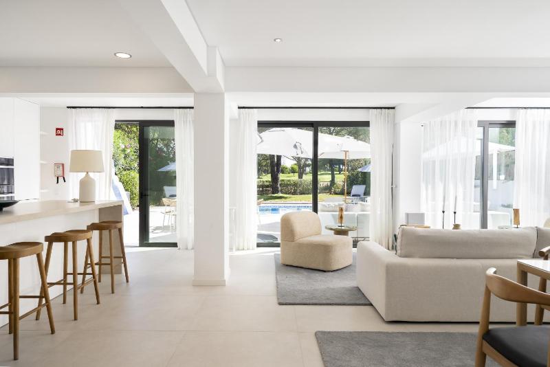 Villa Cyan by SAPvillas - image 7