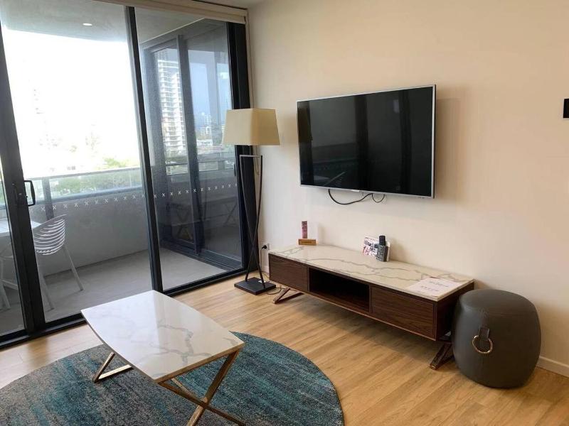 A Lovely 1 Bedroom Apt in Surfers Paradise - image 7