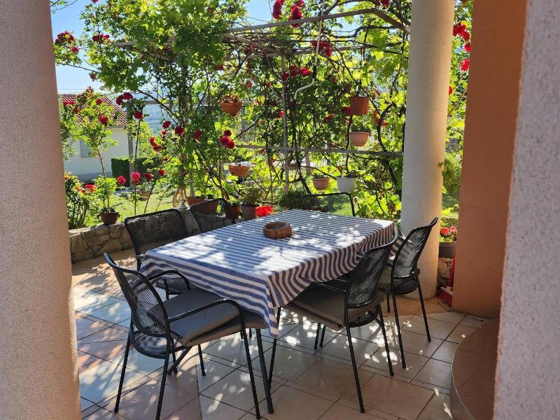 Apartments with parking space Kastel Stari Kastela - 24406 - image 13