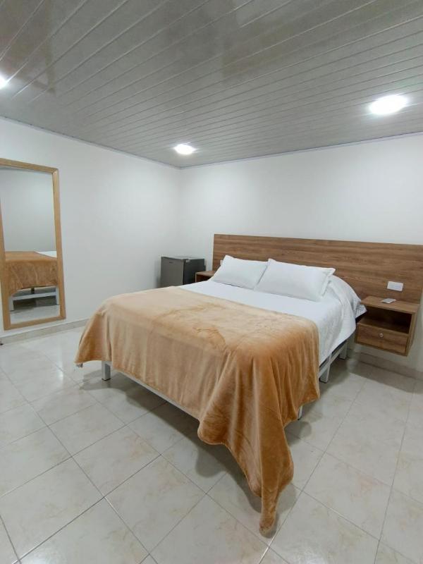 Alojamiento Hotel The hive suite - image 8