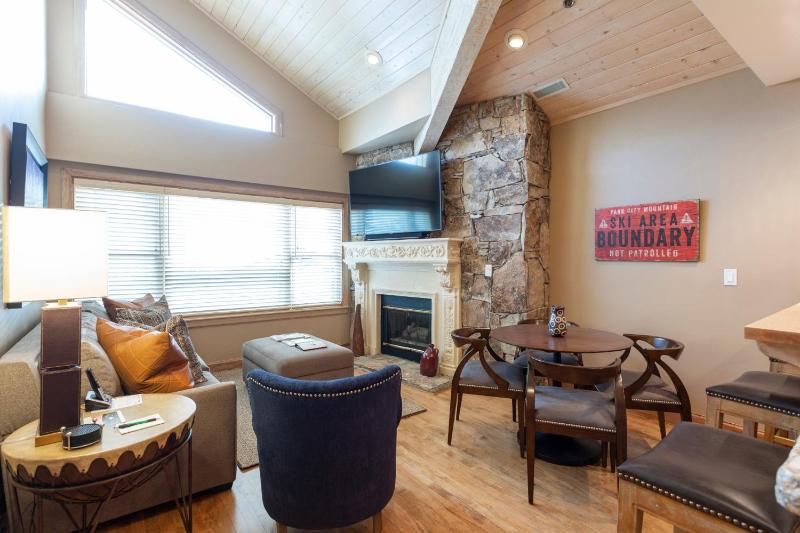 Royal Plaza at Deer Valley Resort - One Bedroom Condo #404 - image 1