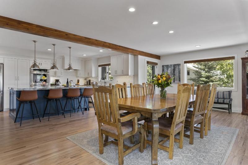 Solamere Drive Home at Deer Valley Resort - 6 Bedroom Home with Hot Tub #3220 - image 35