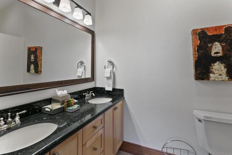 Solamere Drive Home at Deer Valley Resort - 6 Bedroom Home with Hot Tub #3220 - image 27