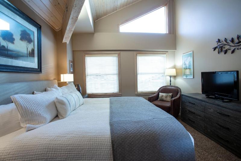 Royal Plaza at Deer Valley Resort - One Bedroom Condo #404 - image 7