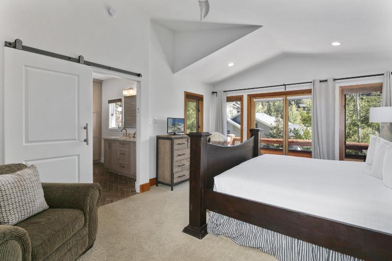 Solamere Drive Home at Deer Valley Resort - 6 Bedroom Home with Hot Tub #3220 - image 33
