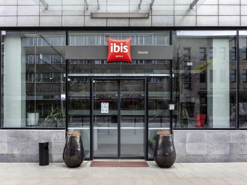 Ibis Kaunas Centre - image 1