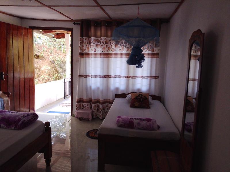 Ella j villa - image 13