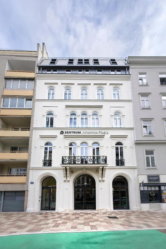 Hotel Karol - image 1