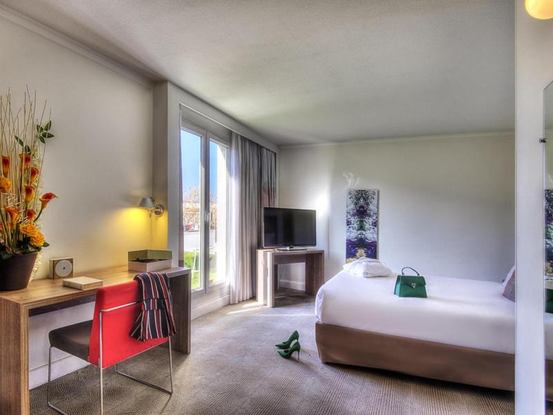 Novotel Marseille Centre Prado - image 2