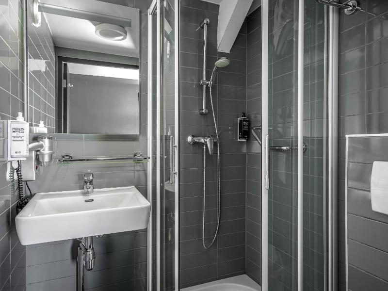 Ibis Styles Amsterdam Amstel - image 3