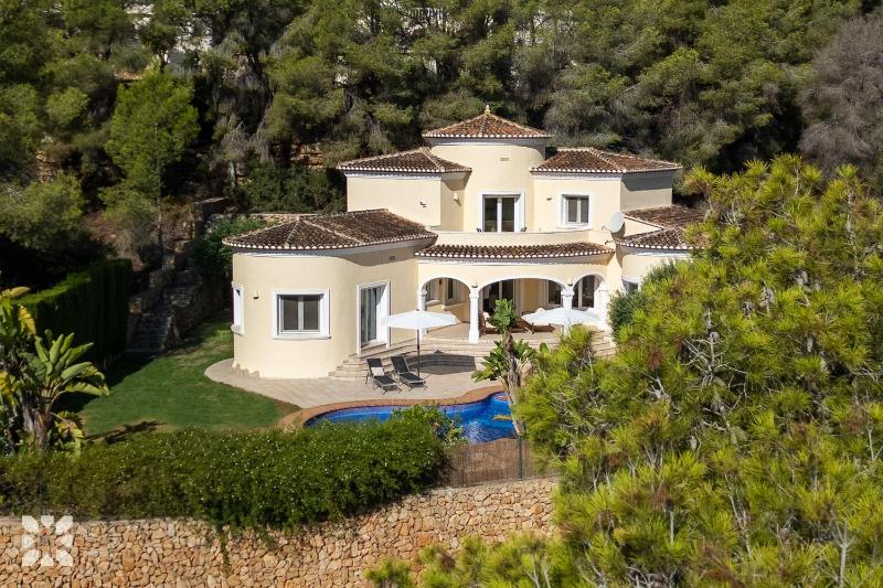 Villa El Magraner by Abahana Villas - image 1
