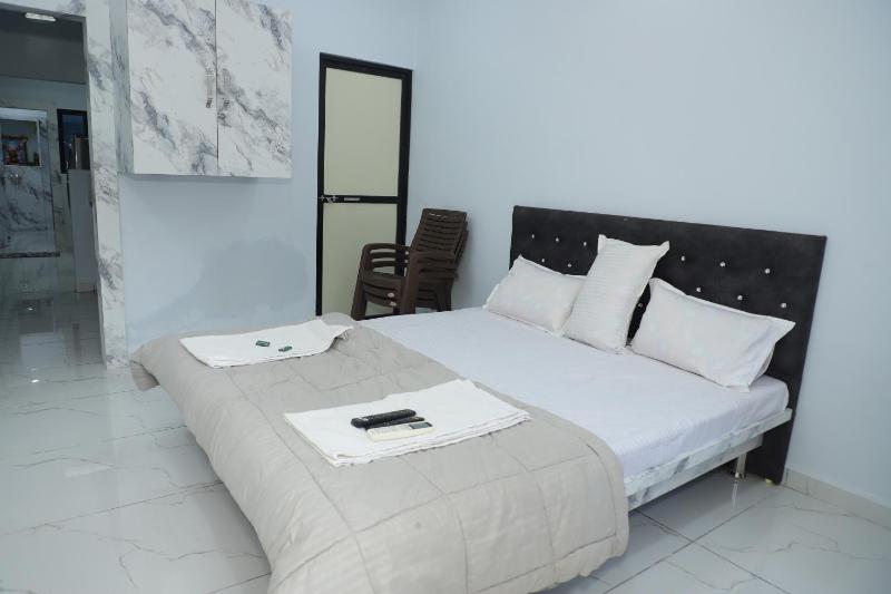 Satkar Home Stay - image 17