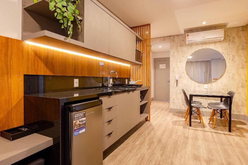 Confortável Loft com Vista Mar e piscina - Aion - image 17