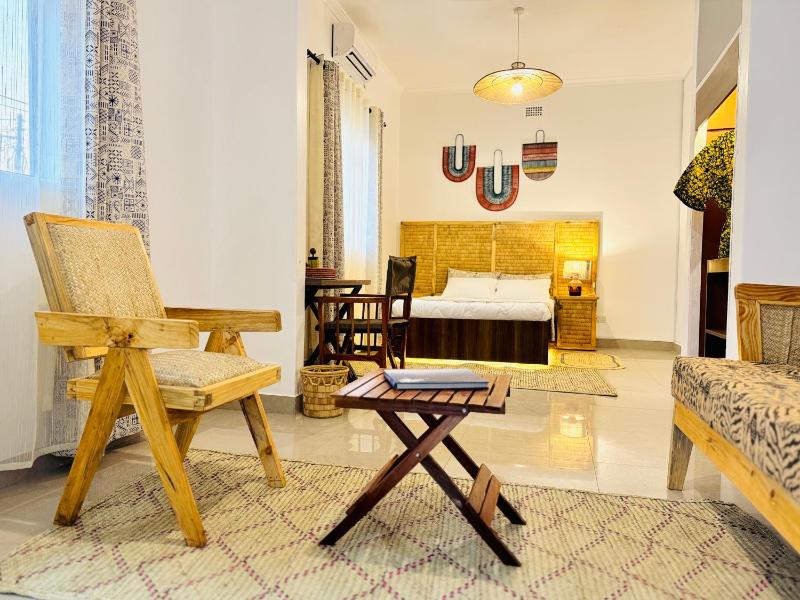 Kaduwa Imperial Hotel - image 1